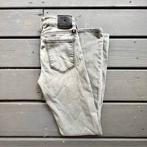 Gray Washed Lucky Jeans!!!